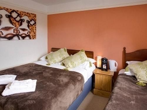 The Old Court 3*